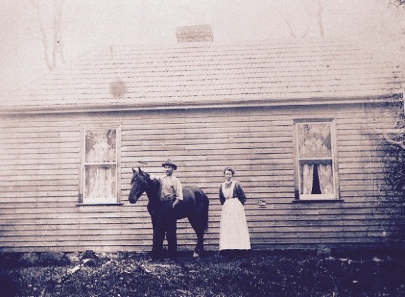 Mr & Mrs R W Gaby's home at Nabageena, 1909. The home was built using split timber weatherboards and a shingle roof. (Courtesy eHeritage, Circular Head Heritage Centre)